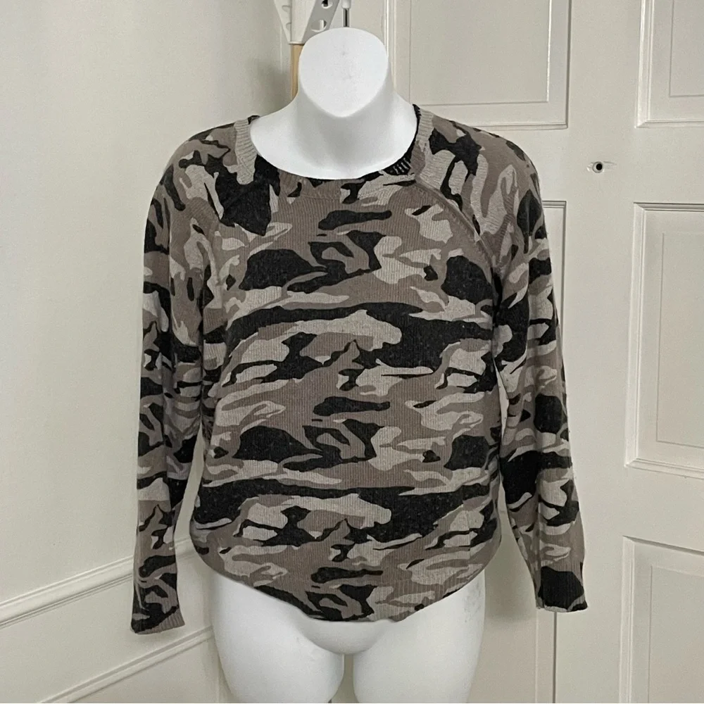 Monrow camo crewneck